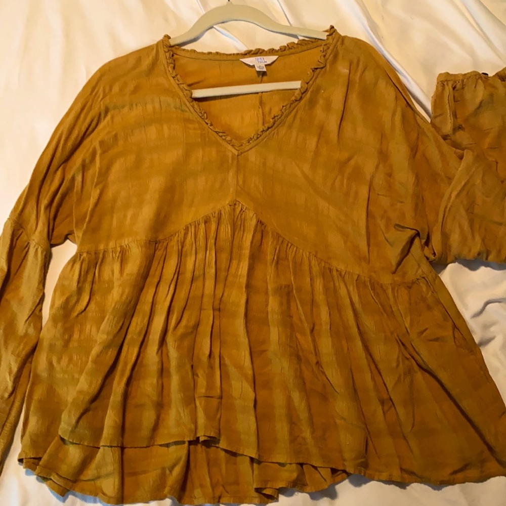 Size L (12-14) mustard peasant style blouse